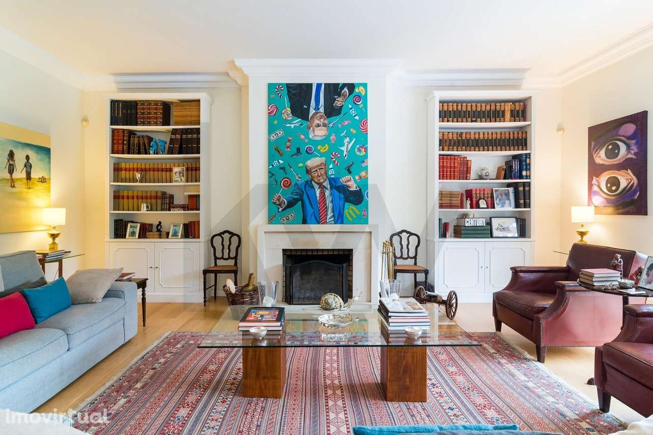 Moradia com jardim e piscina em condominio exclusivo no Estoril - Grande imagem: 3/29