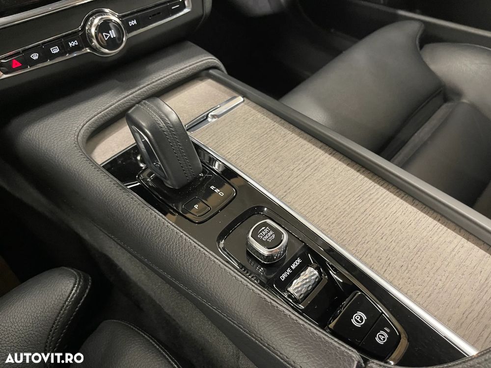 Volvo V90 V90CC B5 MHEV AT AWD Core - 31