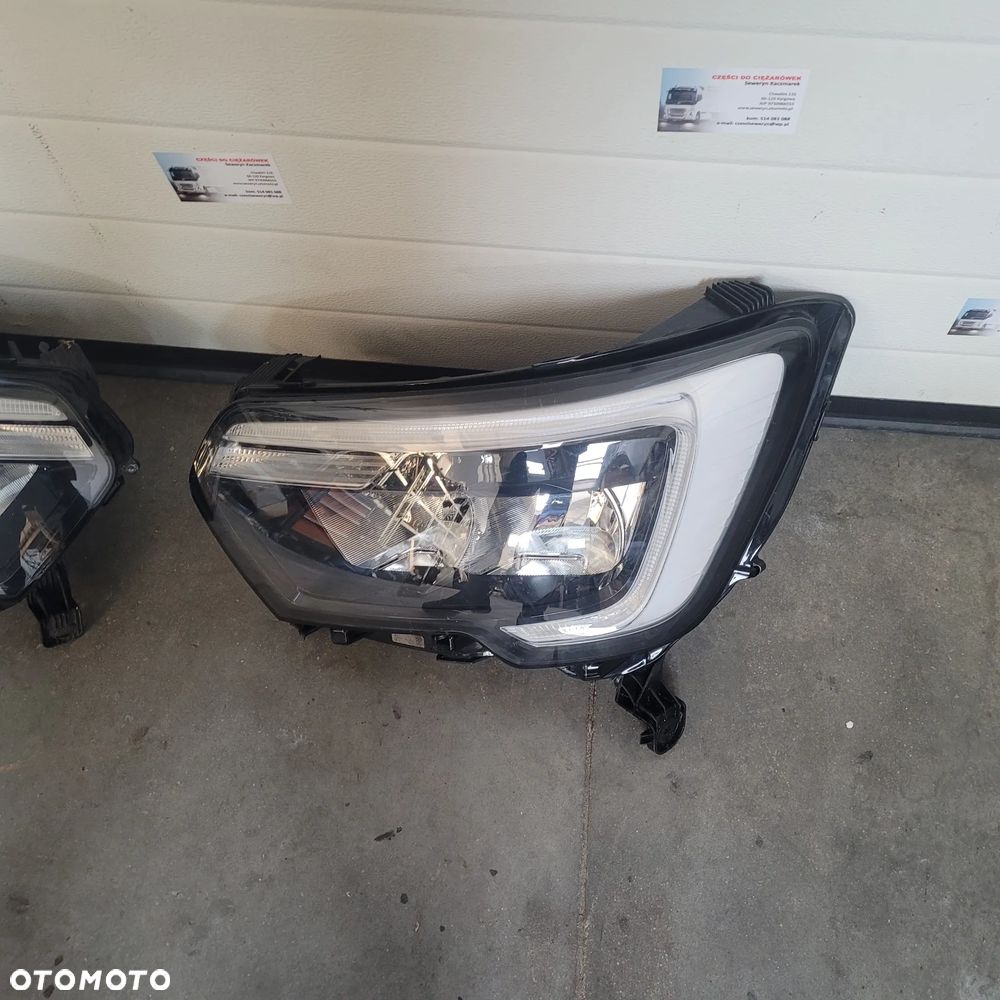 LAMPY RENAULT MASTER 3 ORYGINAŁ CHWALIM116 USZKODZONE - 2