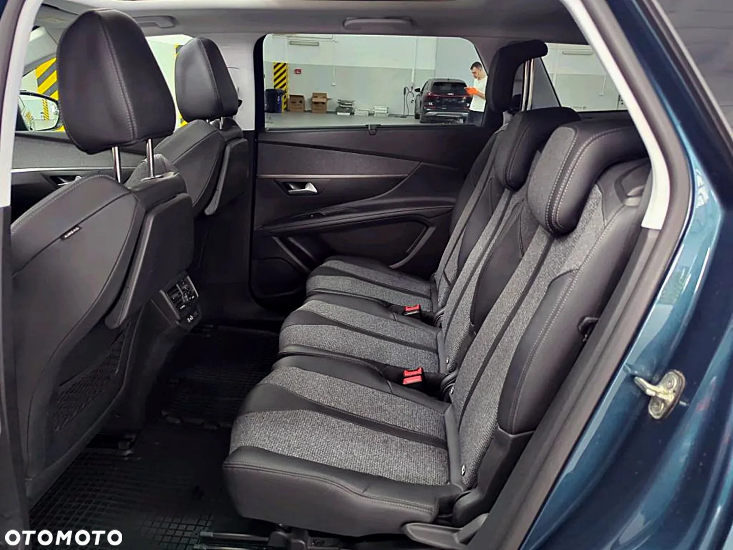 Peugeot 5008 1.6 PureTech Allure S&S EAT8 - 10