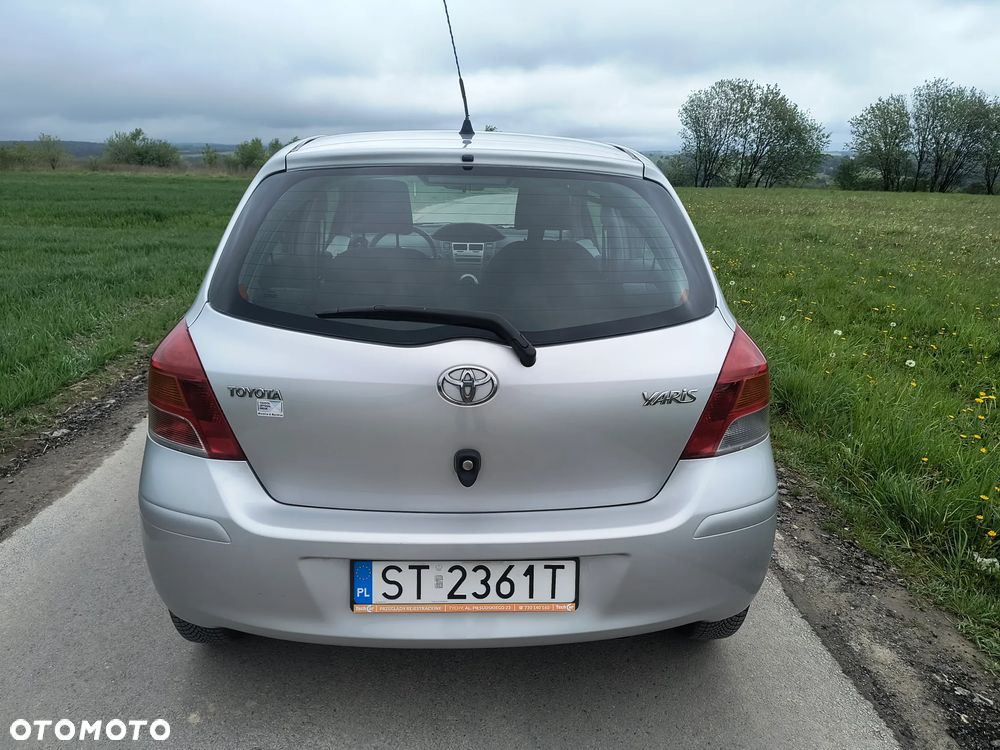 Toyota Yaris 1.0 Entry - 4