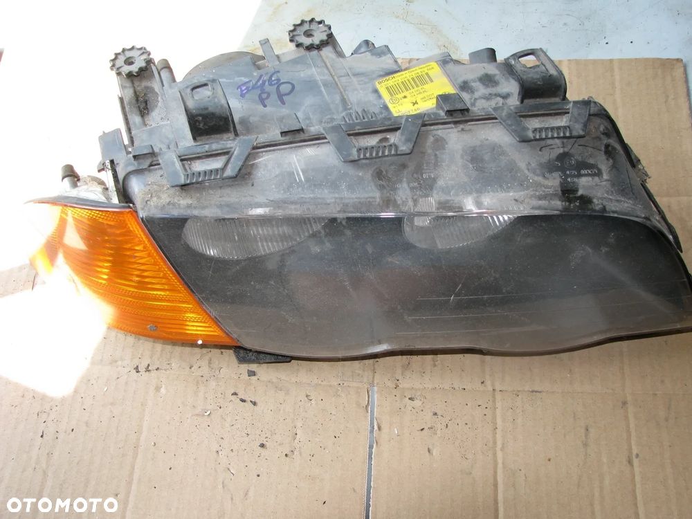 LAMPA PRAWA PRZEDNIA BMW E46 SEDAN - 1