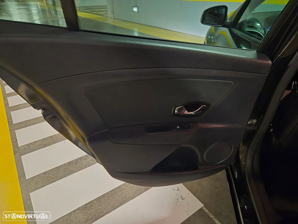 Renault Mégane Sport Tourer 1.5 dCi Limited SS - 30