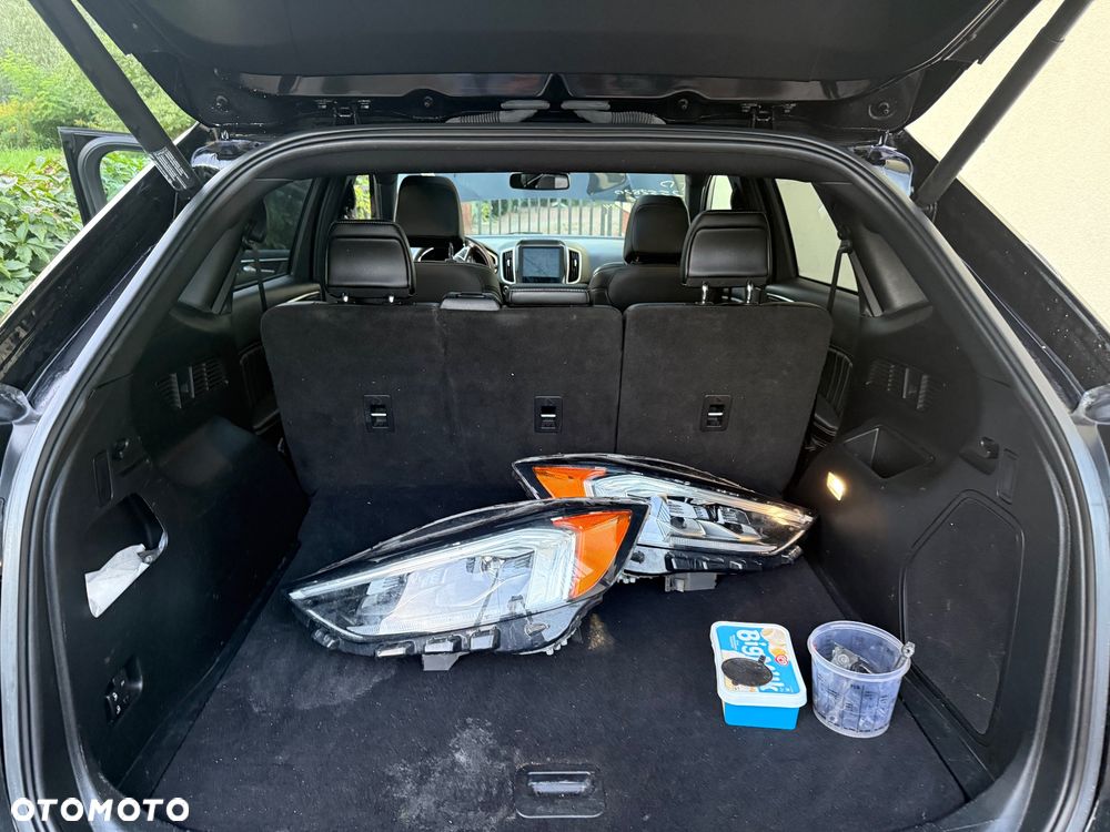 Ford Edge - 9