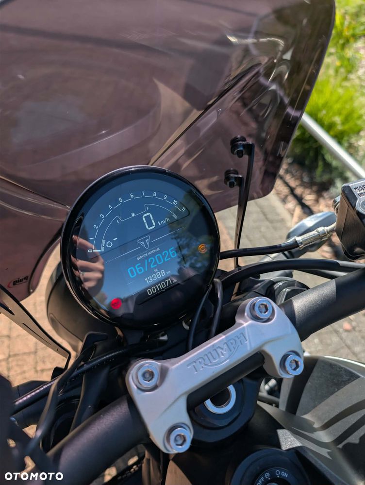 Triumph Trident - 7