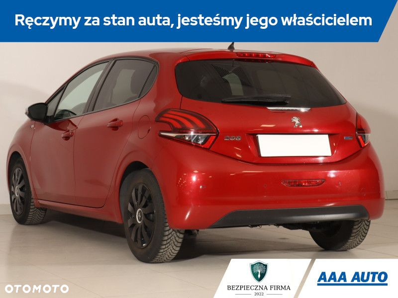 Peugeot 208 - 5