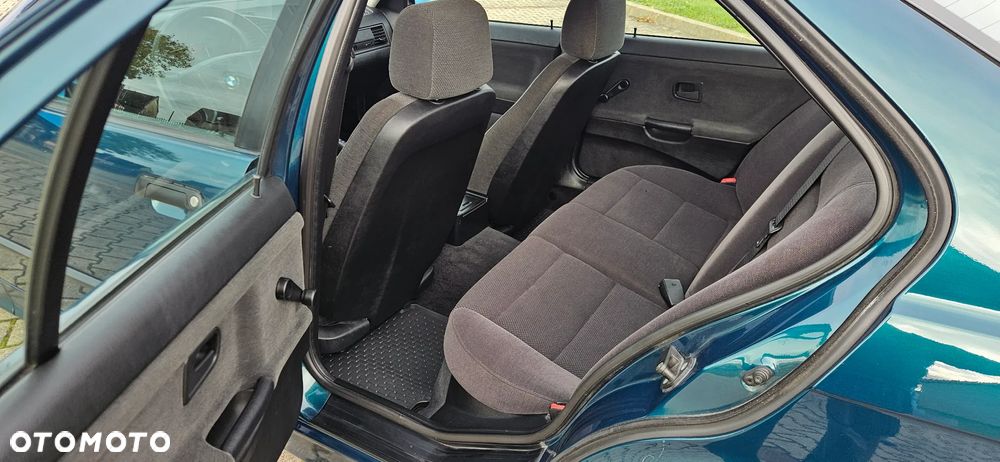 BMW Seria 3 316i - 17