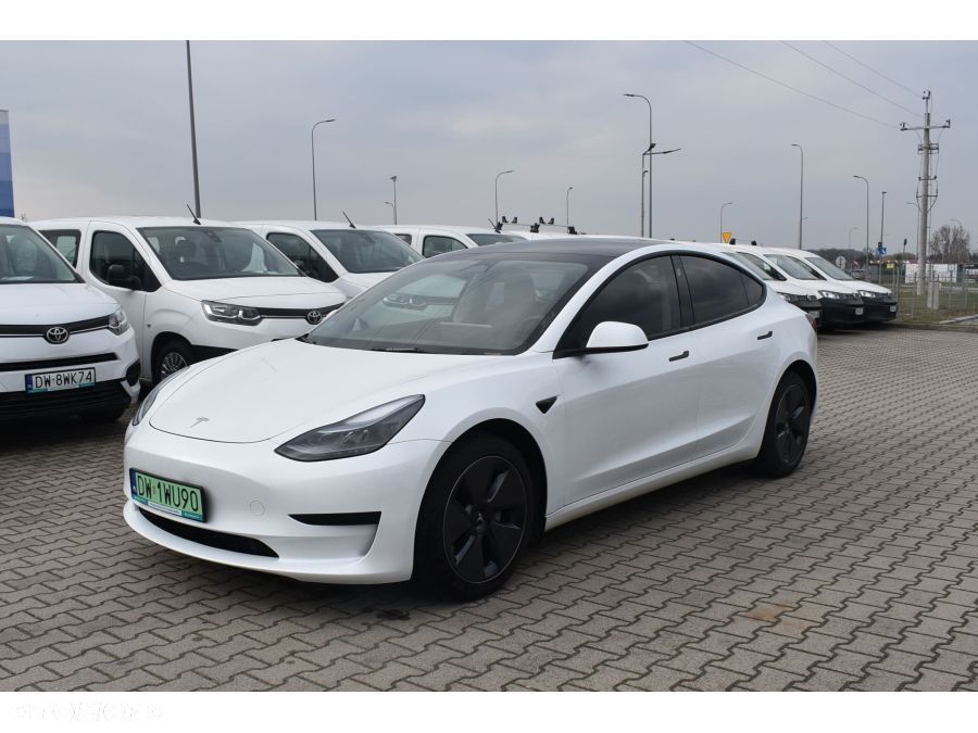 Tesla Model 3 RWD - 1