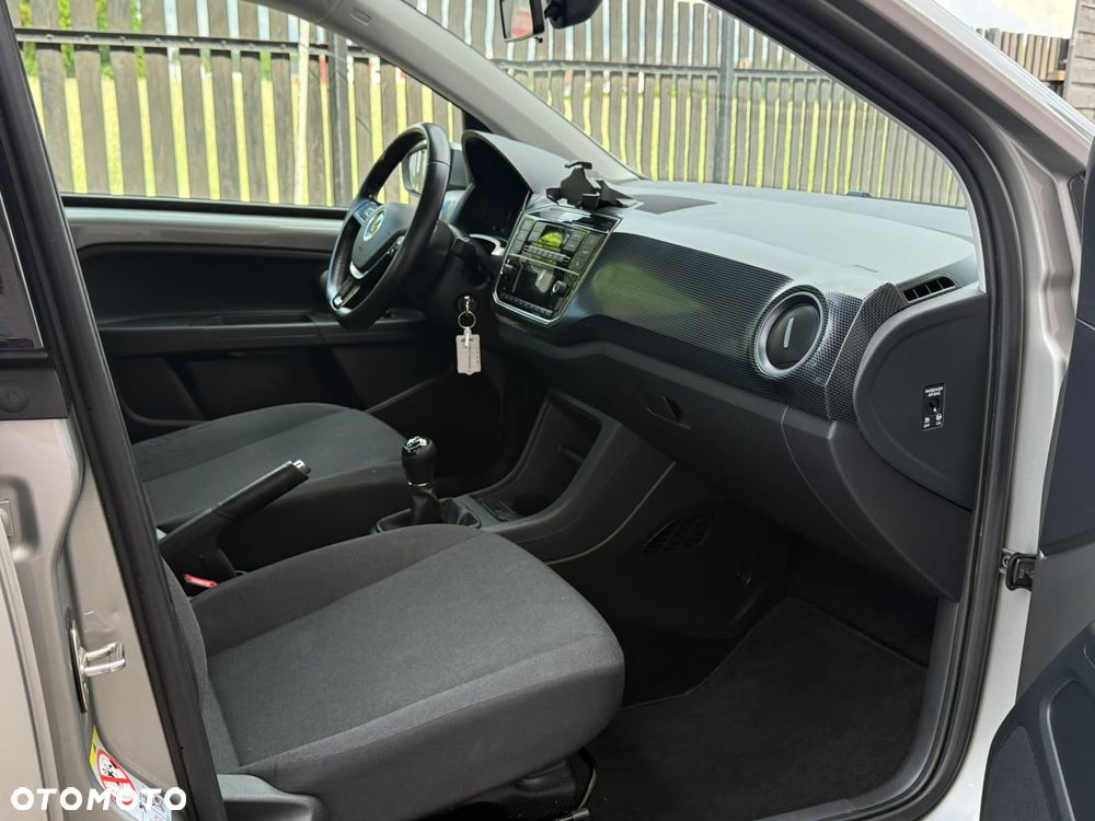 Volkswagen up! - 9