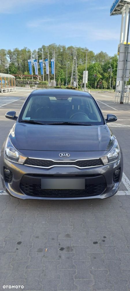 Kia Rio 1.2 L - 1
