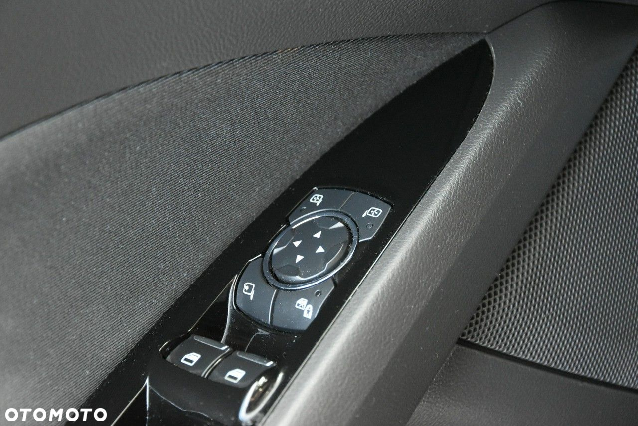 Ford Mondeo 2.0 EcoBlue Titanium - 36