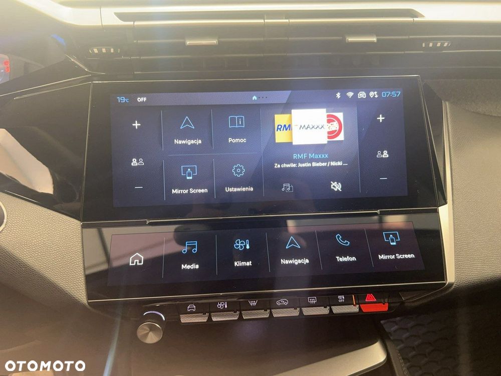 Peugeot 308 1.5 BlueHDi Business S&S EAT8 - 19