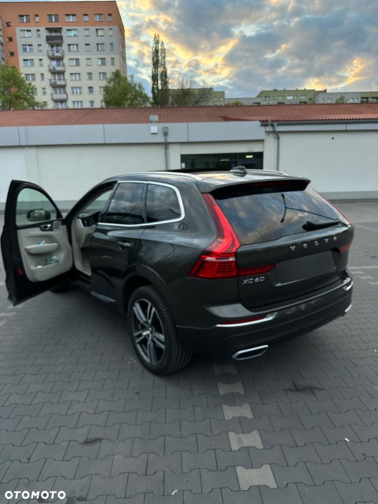 Volvo XC 60 D5 AWD Geartronic Inscription - 3