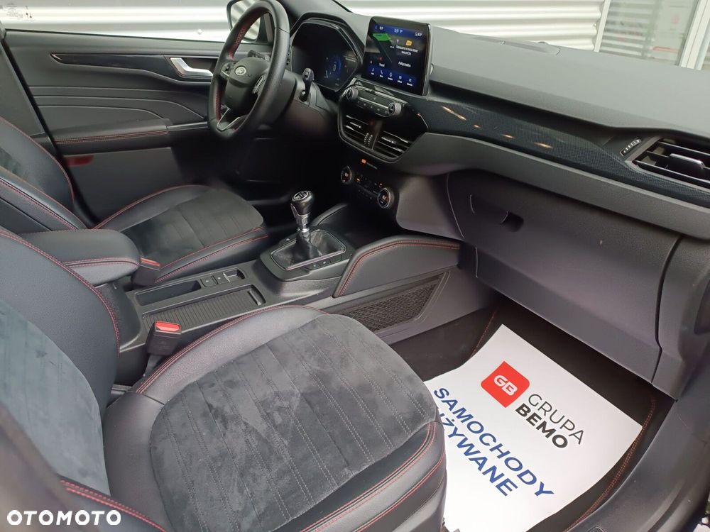 Ford Kuga 1.5 EcoBoost FWD ST-Line X - 12