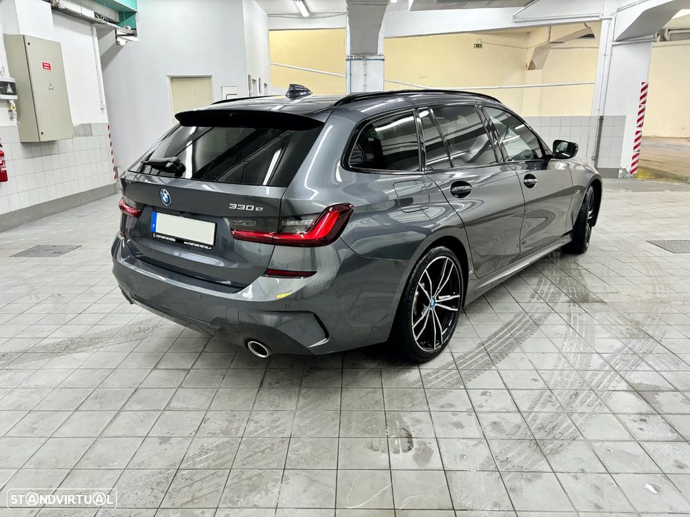 BMW 330 e Pack Desportivo M Auto - 5