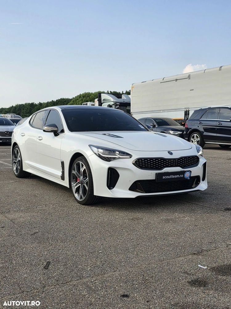 Kia Stinger - 3