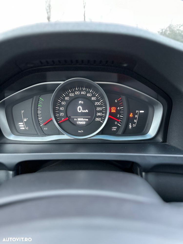 Volvo S60 D3 Start-Stop Momentum - 11