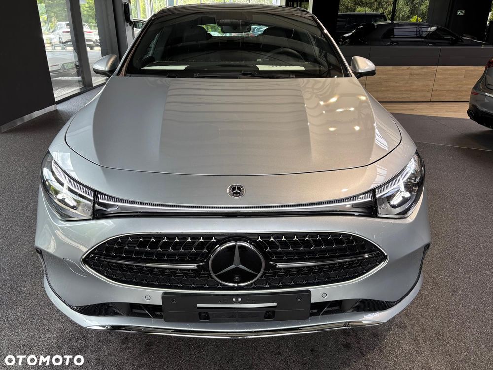 Mercedes-Benz CLA 200 mHEV 8G-DCT - 4