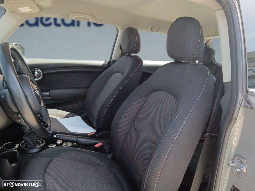 MINI 3 Portas One - 11