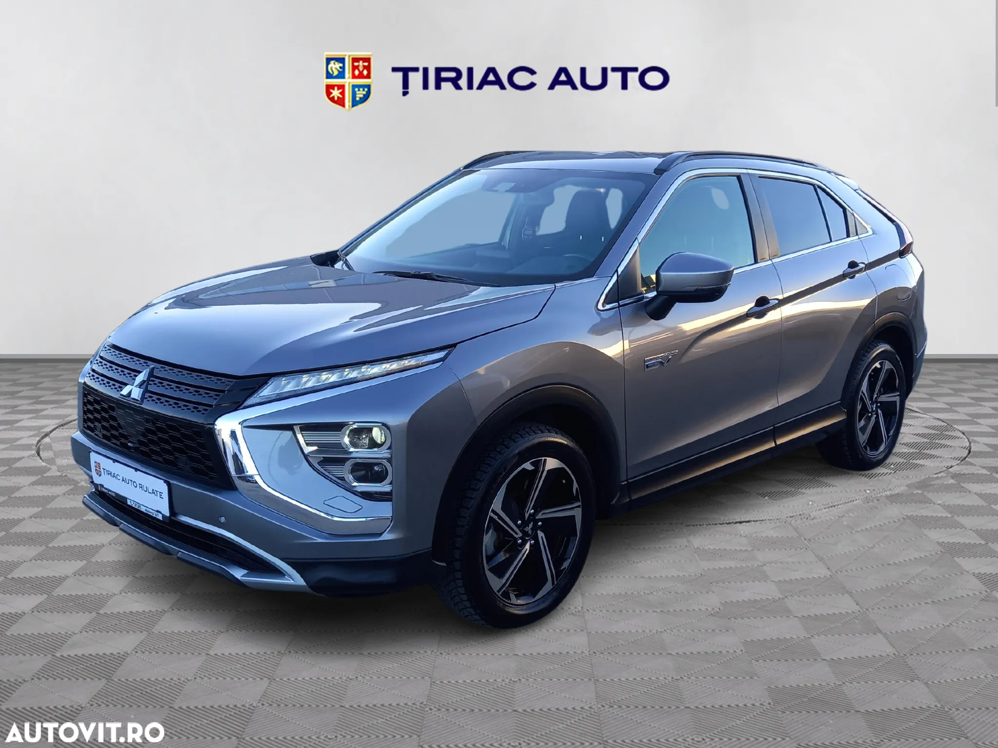 Mitsubishi Eclipse-Cross Plug-In Hybrid 4WD Plus - 2