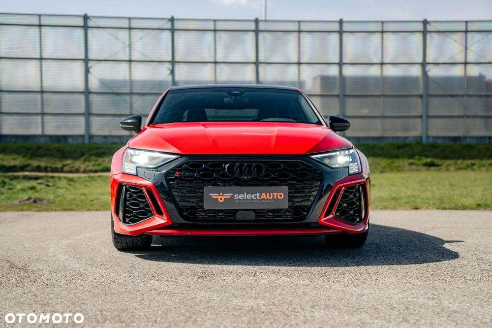 Audi RS3 Limousine - 3