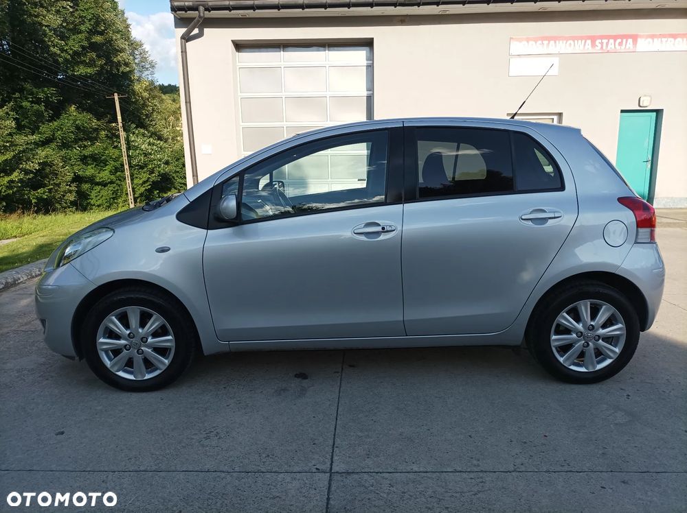 Toyota Yaris 1.33 VVT-i Executive - 5