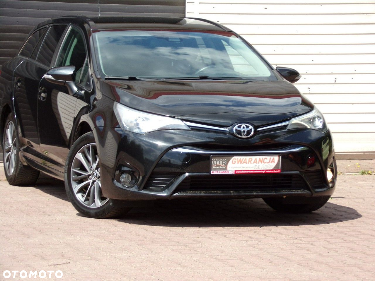 Toyota Avensis - 2