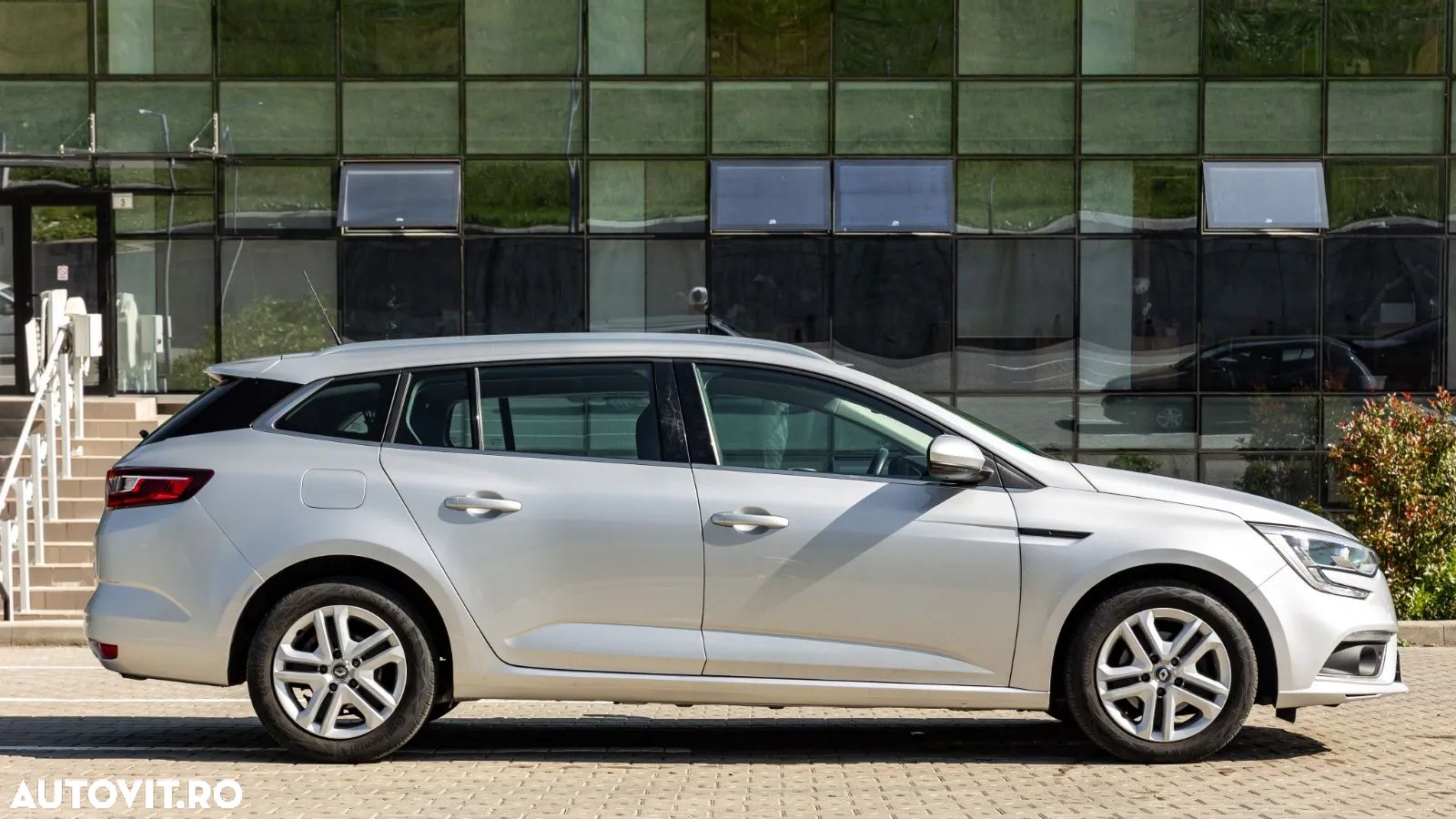 Renault Megane BLUE dCi 115 BUSINESS EDITION - 1