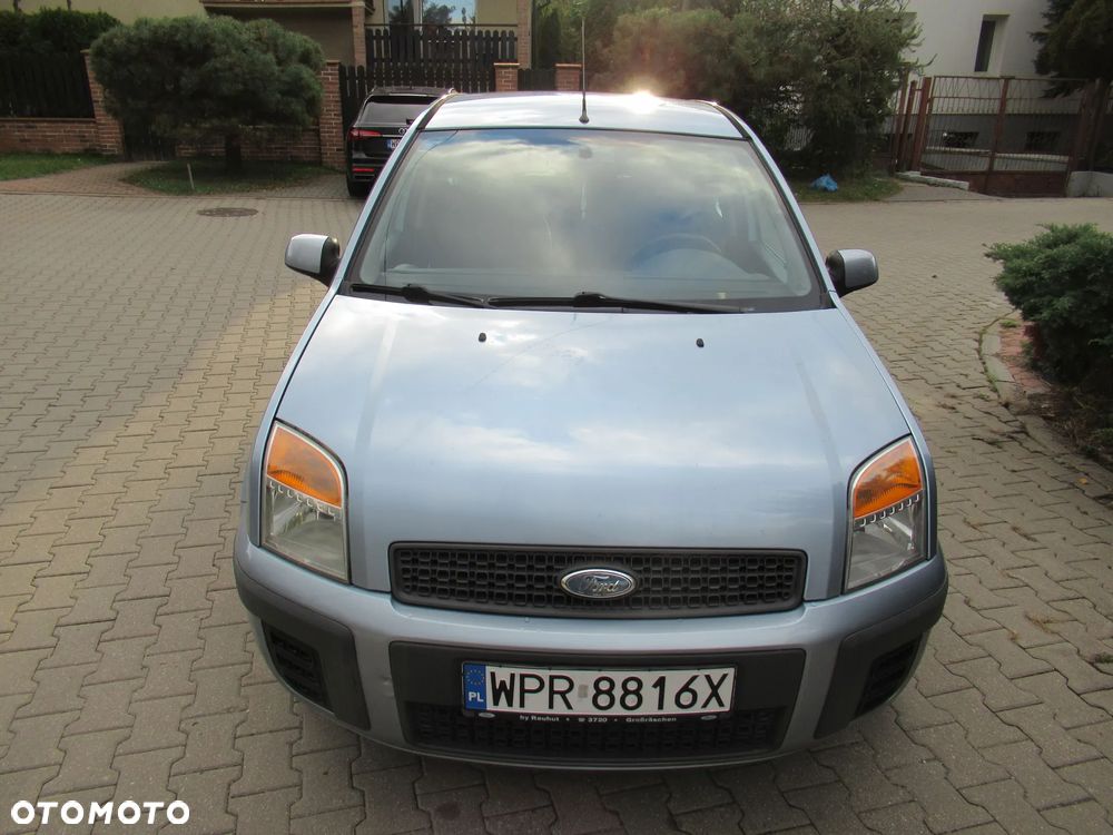 Ford Fusion 1.4 + - 18