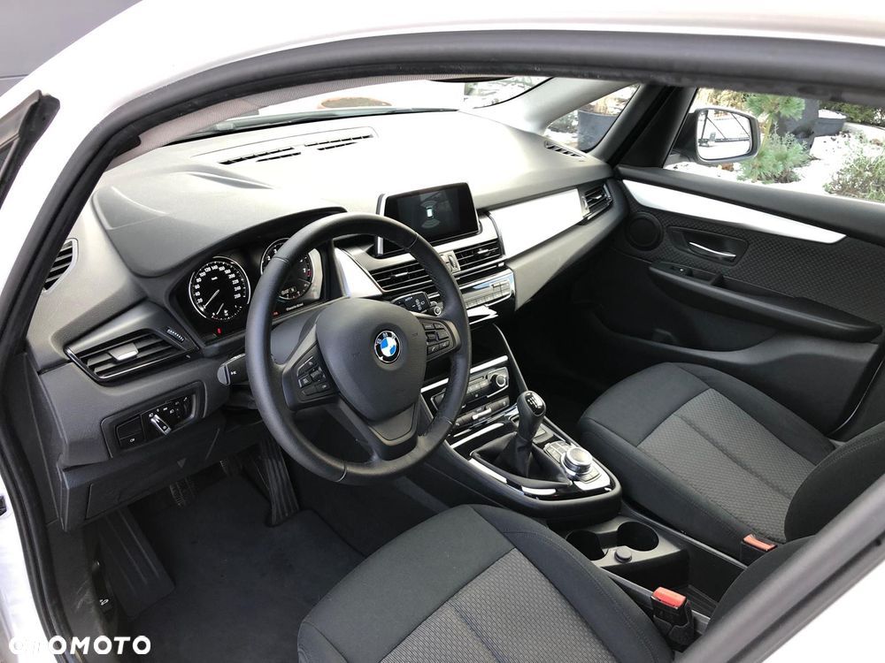 BMW Seria 2 216i - 9