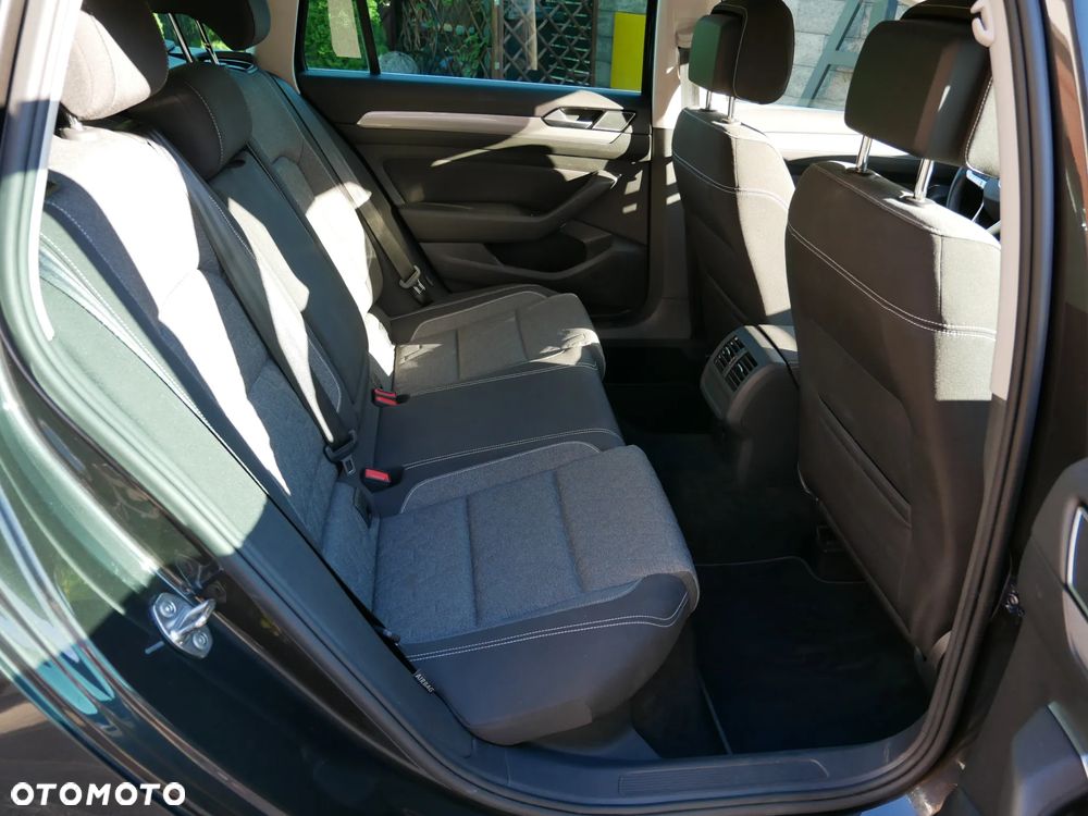 Volkswagen Passat 2.0 TDI EVO Business DSG - 10