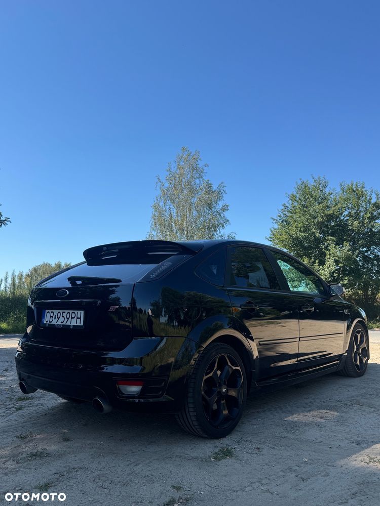 Ford Focus ST - 14