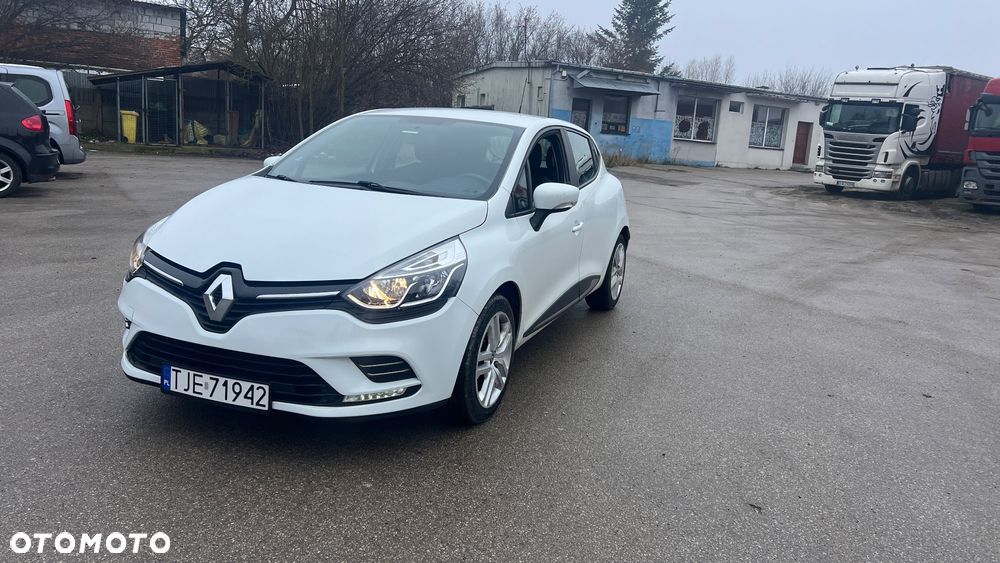 Renault Clio - 2