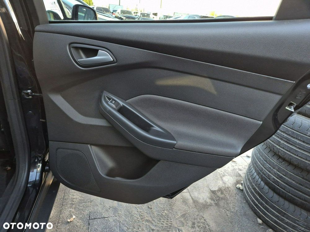 Ford Focus 1.5 EcoBoost Start-Stopp-System TITANIUM - 15