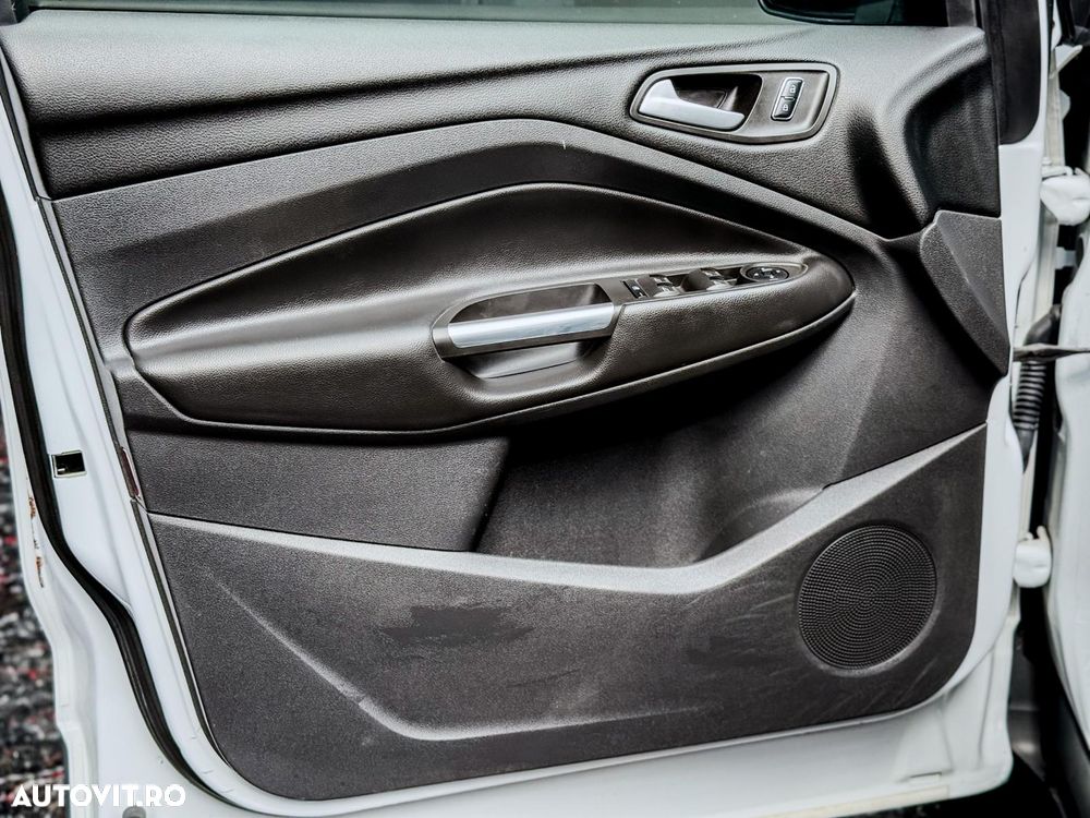 Ford Kuga 2.0 TDCi 4x4 Aut. Titanium - 28