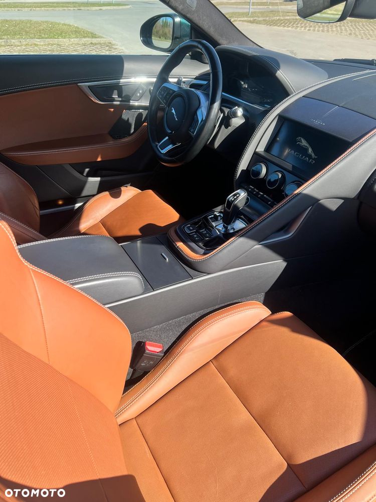 Jaguar F-Type 2.0 Turbo R-Dynamic - 13