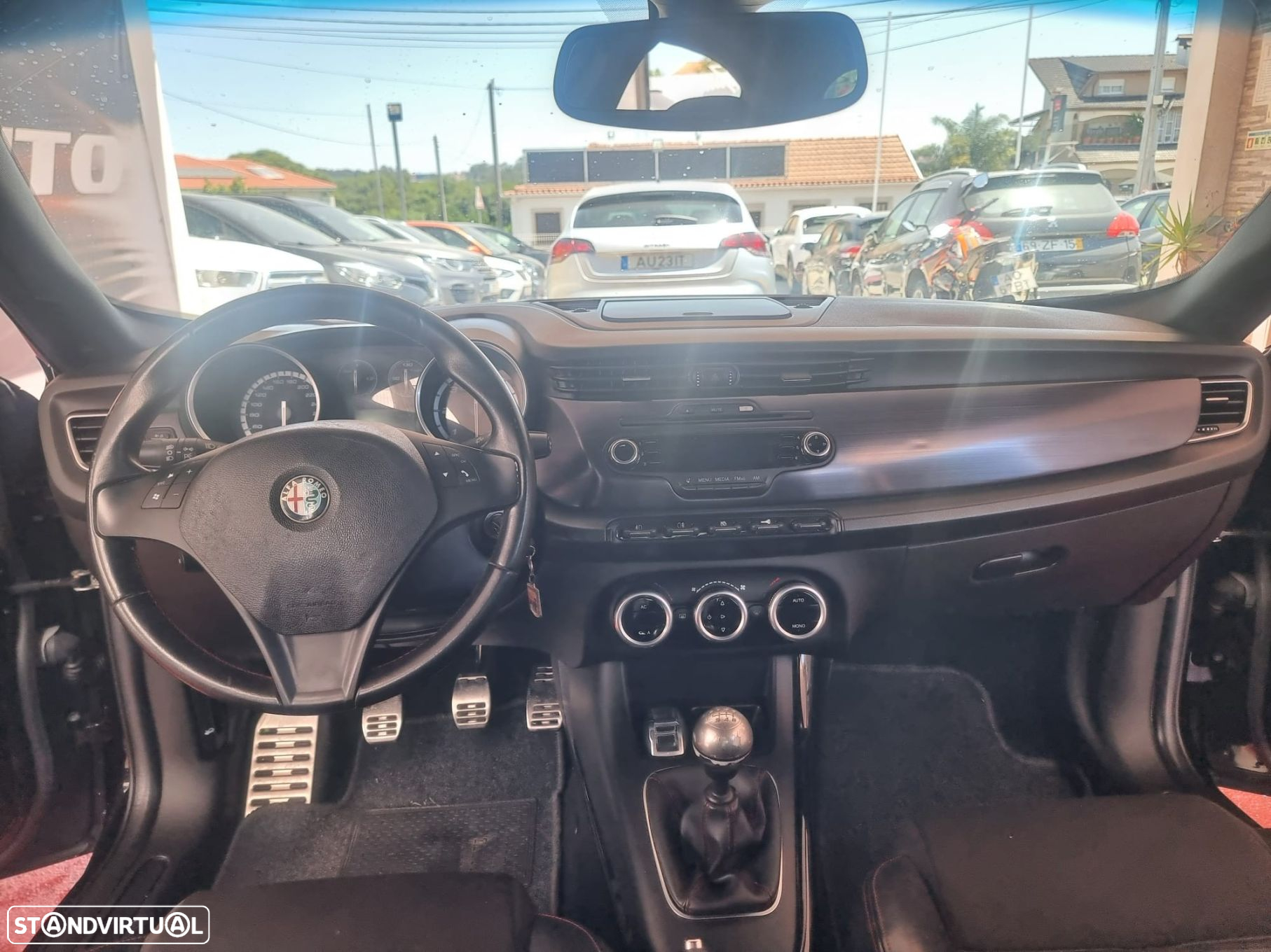 Alfa Romeo Giulietta 2.0 JTDm Distinctive - 25