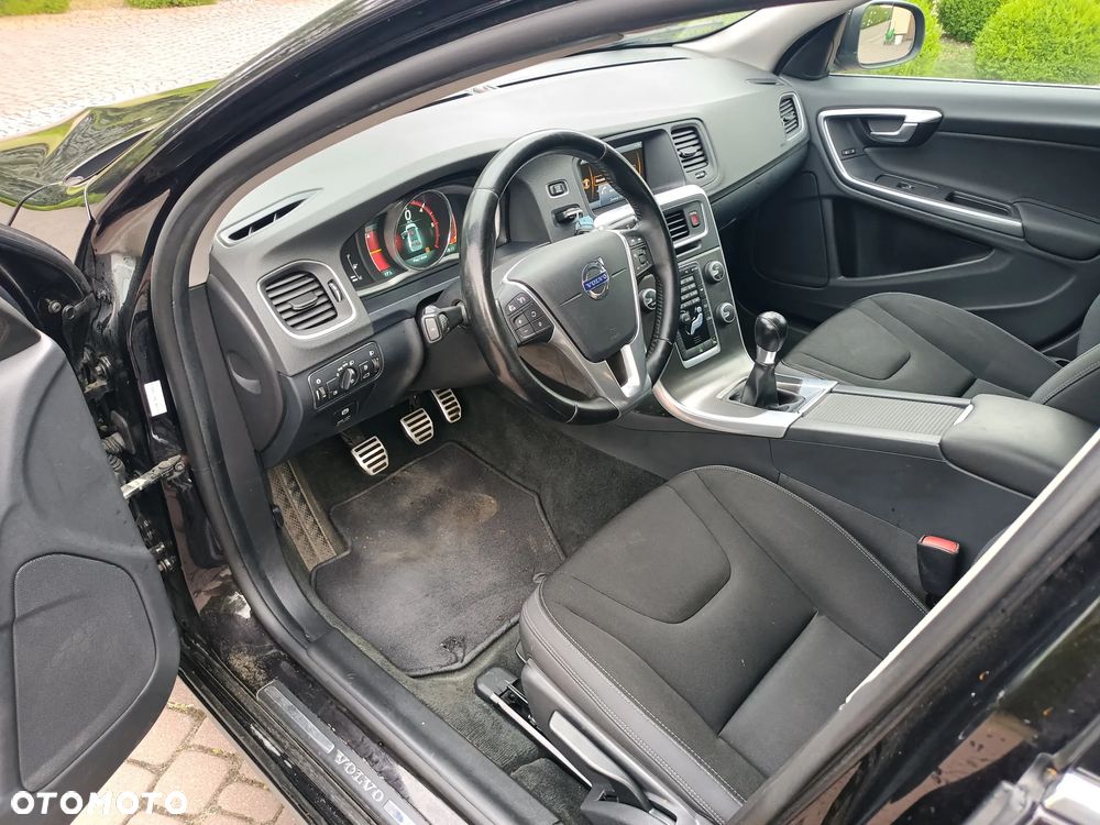 Volvo V60 D2 Momentum - 6