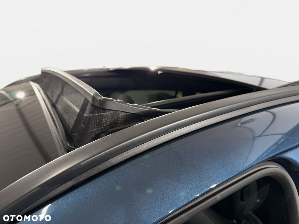 Mercedes-Benz GLA - 15