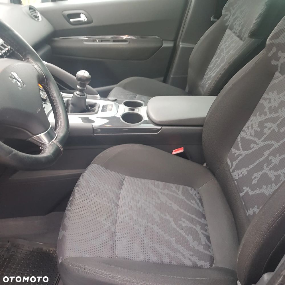 Peugeot 3008 HDi 150 Active - 11