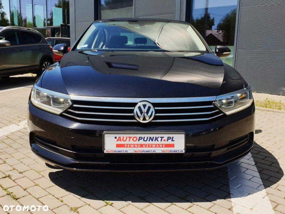 Volkswagen Passat - 8
