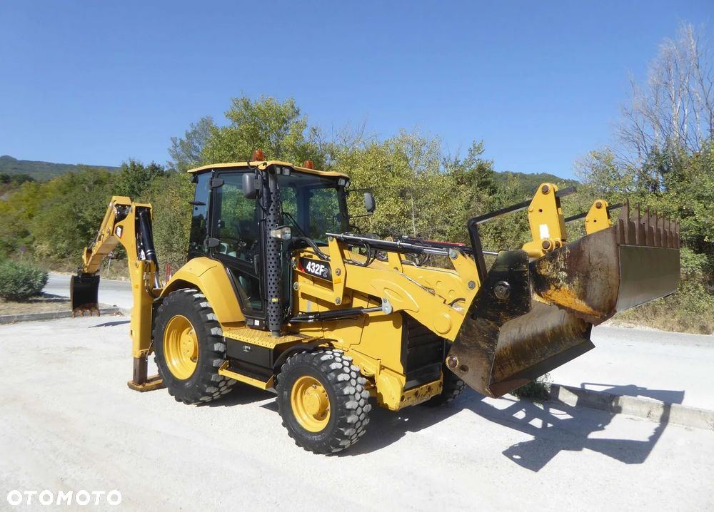 Caterpillar 432 F2 4-cylindrowy - 13