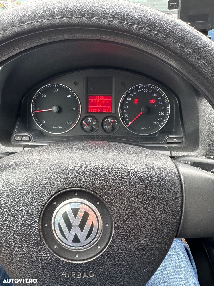 Volkswagen Jetta 1.9 TDI DPF Trendline - 7