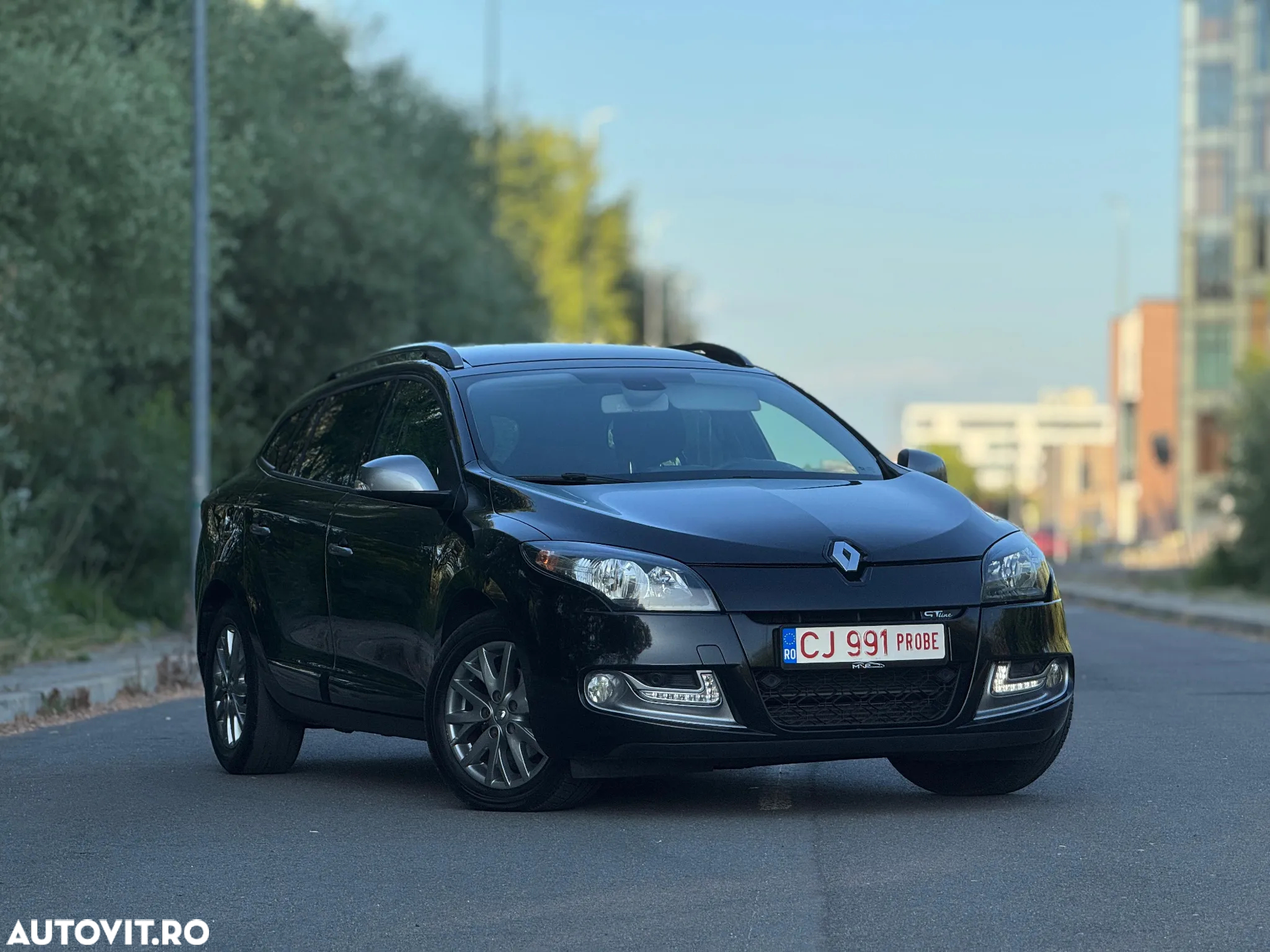 Renault Megane ENERGY dCi 110 GT LINE - 2