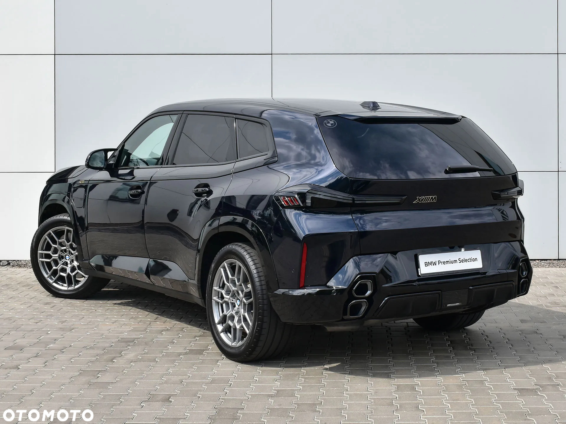 BMW XM - 7