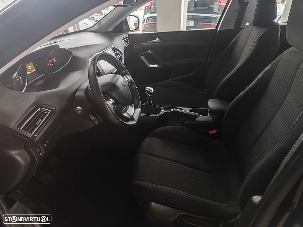 Peugeot 308 1.6 e-HDi Active CVM6 - 12