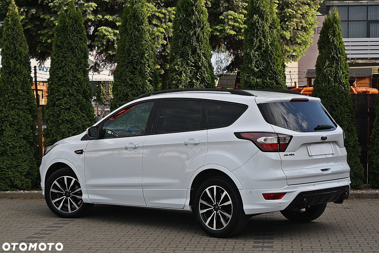 Ford Kuga 2.0 TDCi 2x4 ST-Line - 31