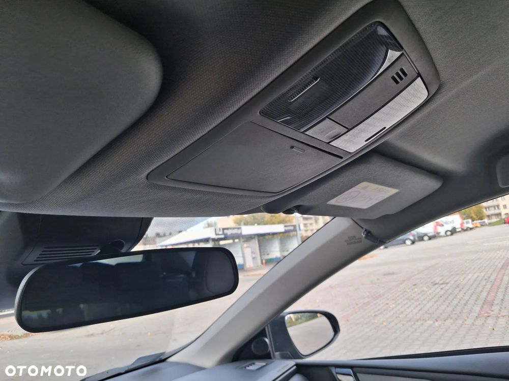 Toyota Auris 1.6 Premium - 20