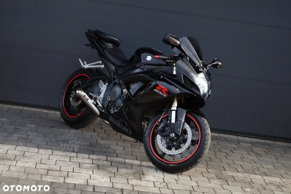 Suzuki GSX-R - 1