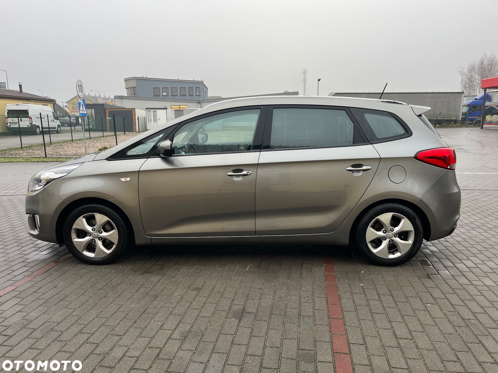 Kia Carens 1.7 CRDi L 7os - 7